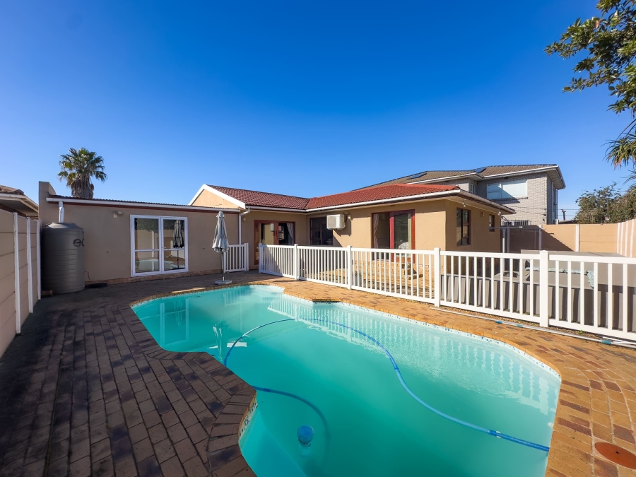 3 Bedroom Property for Sale in Soneike Western Cape